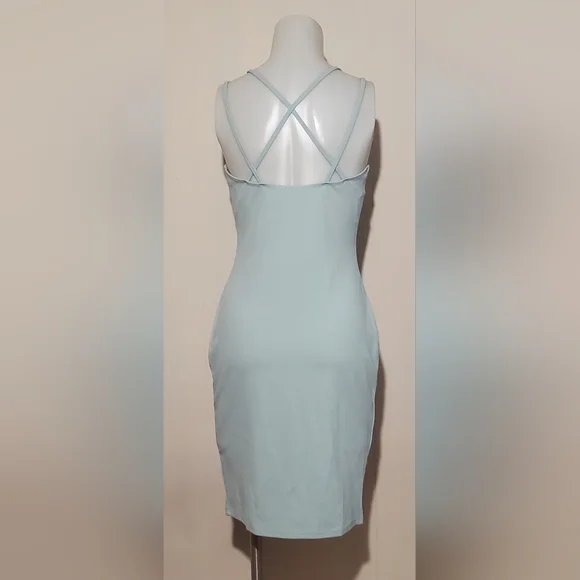 Charlotte Russe Pale Green Midi Dress - Picture 4 of 7